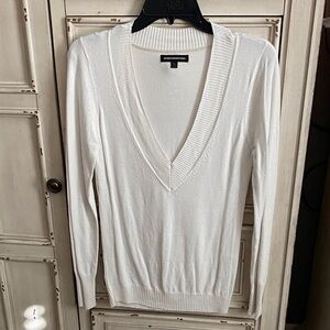 Express Classic White V-Neck Sweater